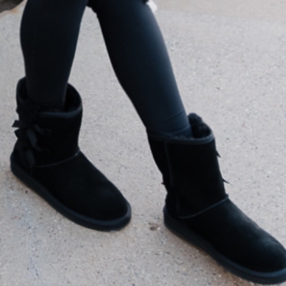 I am selling black Koolaburra by Ugg’s ankle boots - Picture 2 of 2